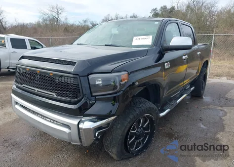 2014 Toyota Tundra 1794 5.7L V8 z USA, uszkodzony, nr VIN 5TFAW5F18EX357859